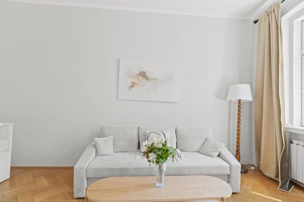 12 Minutes To Schoenbrunn I 5 Minutes To Metro U3 Viena Apartamento
