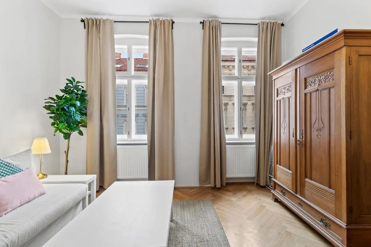 Apartamento 12 Minutes To Schoenbrunn I 5 Minutes To Metro U3 Viena