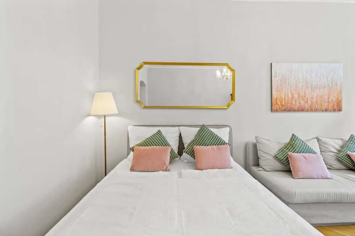 Apartment 12 Minutes To Schoenbrunn I 5 Minutes To Metro U3 Vienna Austria