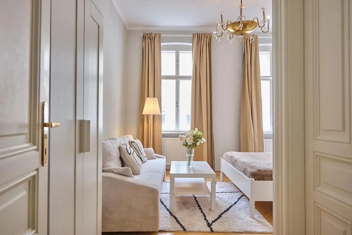 Apartamento 12 Minutes To Schoenbrunn I 5 Minutes To Metro U3 Viena