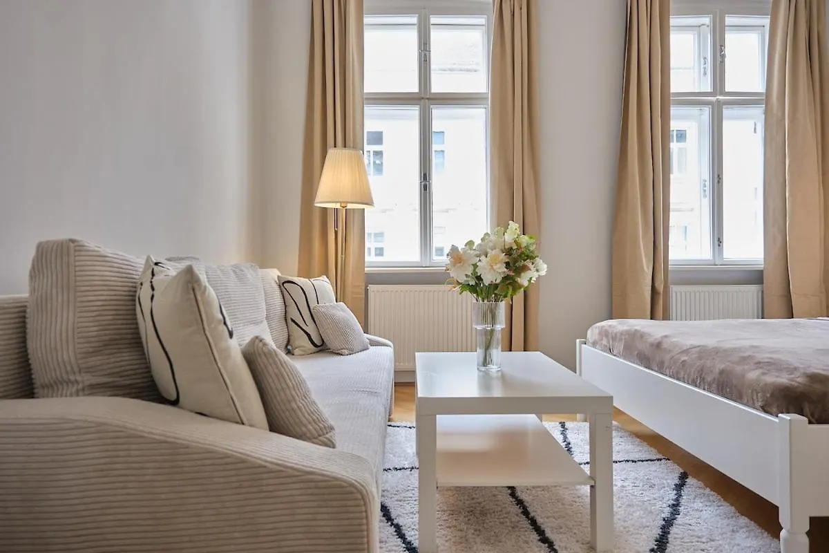 12 Minutes To Schoenbrunn I 5 Minutes To Metro U3 Vienna Apartment