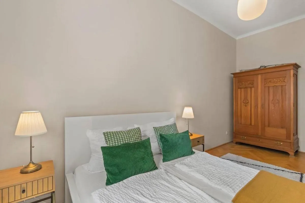 Apartment 12 Minutes To Schoenbrunn I 5 Minutes To Metro U3 Vienna Austria