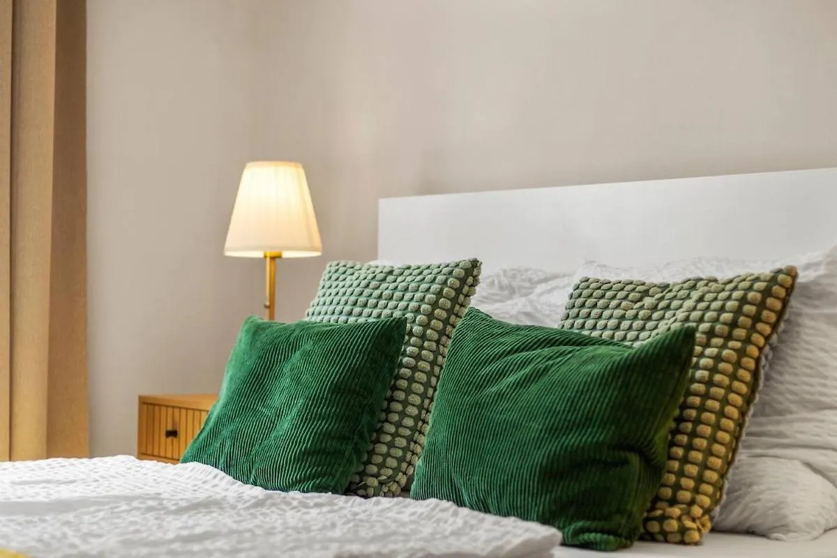 12 Minutes To Schoenbrunn I 5 Minutes To Metro U3 Viena Apartamento