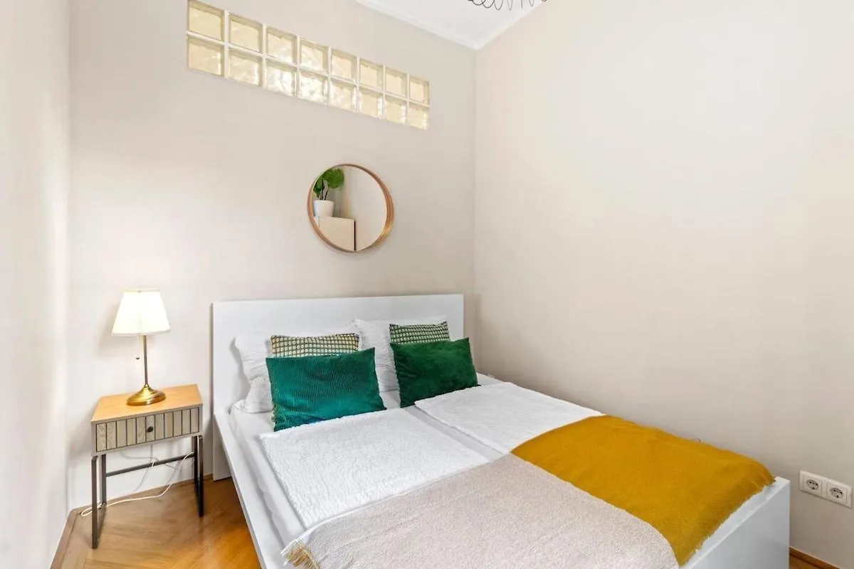 Apartment 12 Minutes To Schoenbrunn I 5 Minutes To Metro U3 Vienna