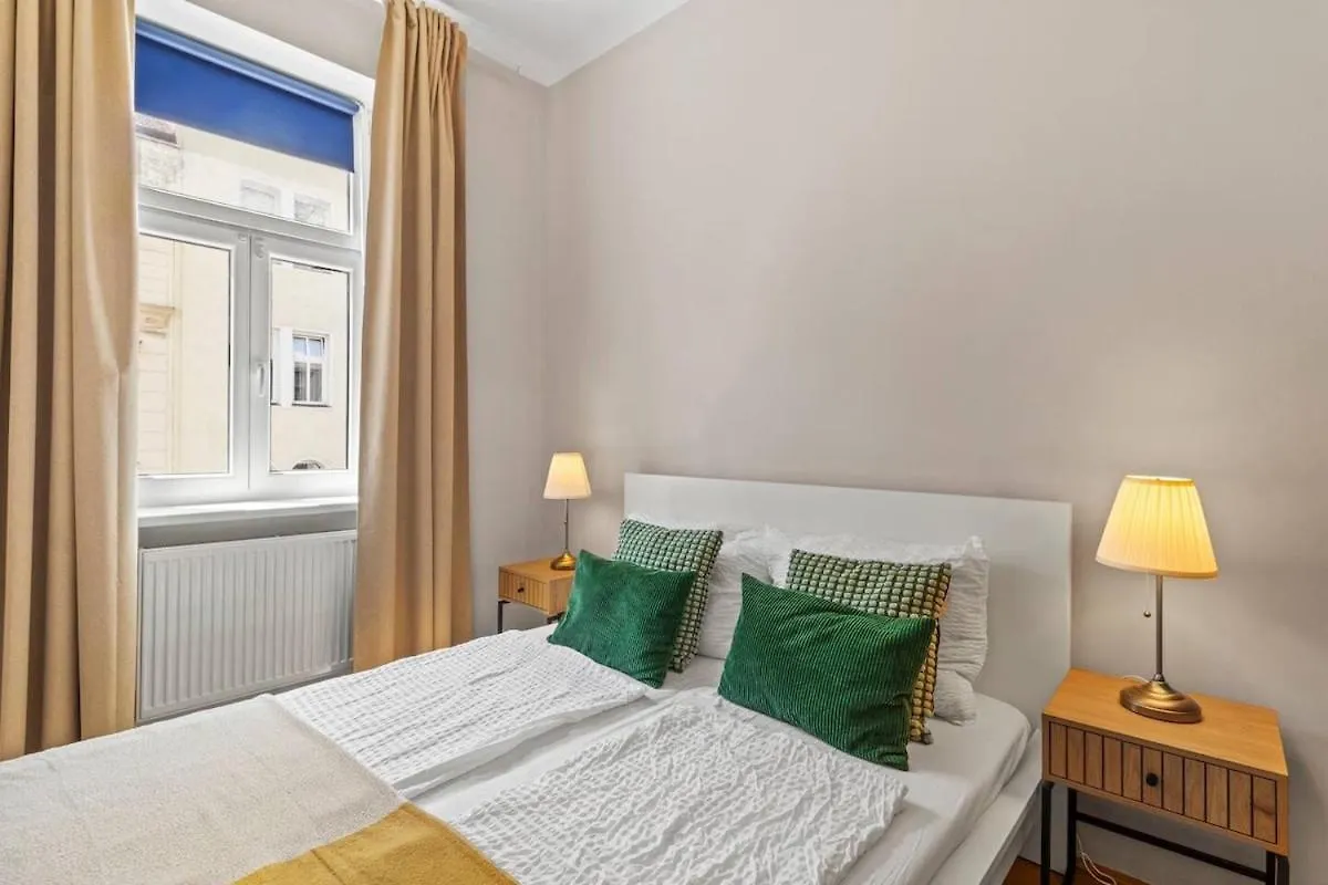 Apartment 12 Minutes To Schoenbrunn I 5 Minutes To Metro U3 Vienna