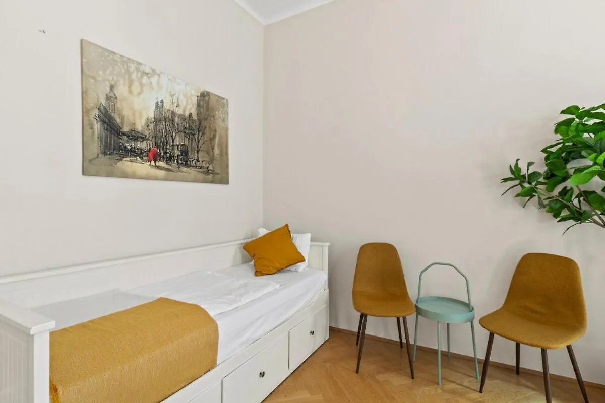Apartamento 12 Minutes To Schoenbrunn I 5 Minutes To Metro U3 Viena