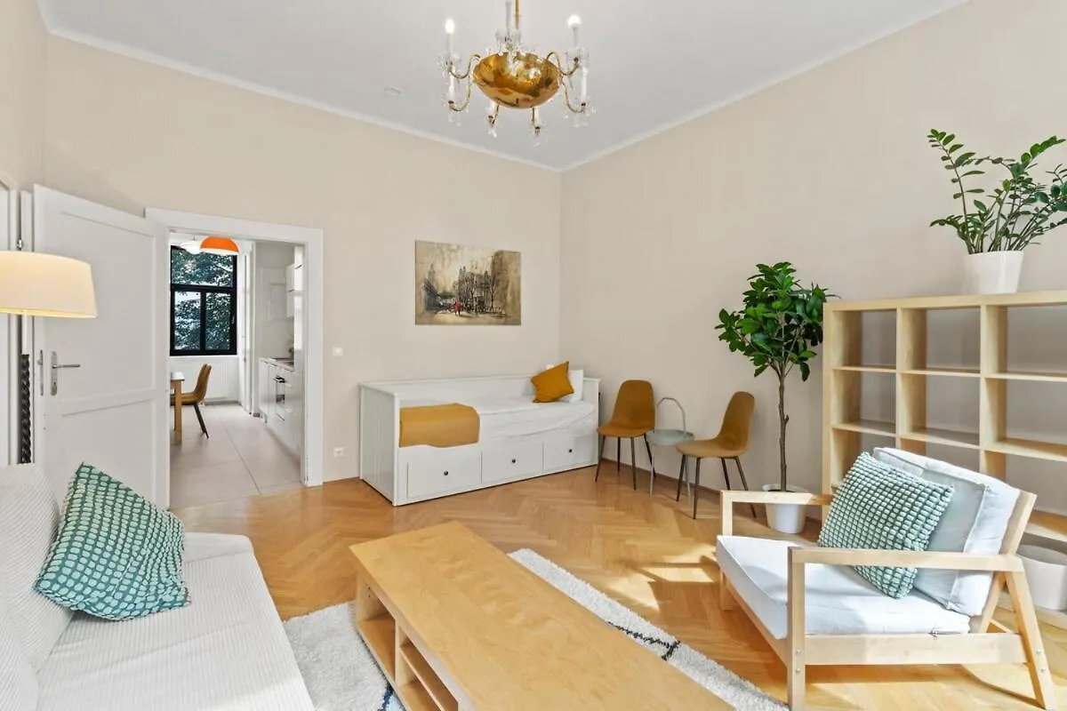 12 Minutes To Schoenbrunn I 5 Minutes To Metro U3 Vienna Apartment