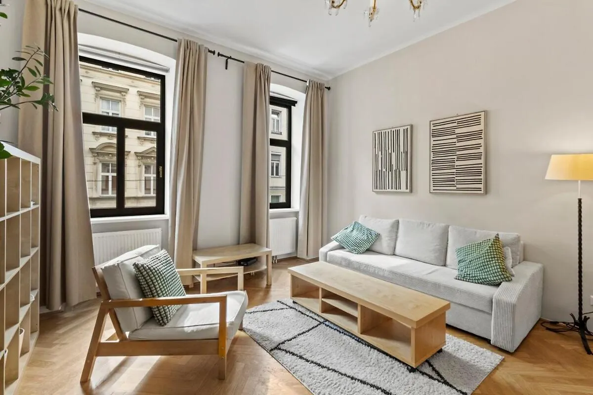 12 Minutes To Schoenbrunn I 5 Minutes To Metro U3 Viena Apartamento