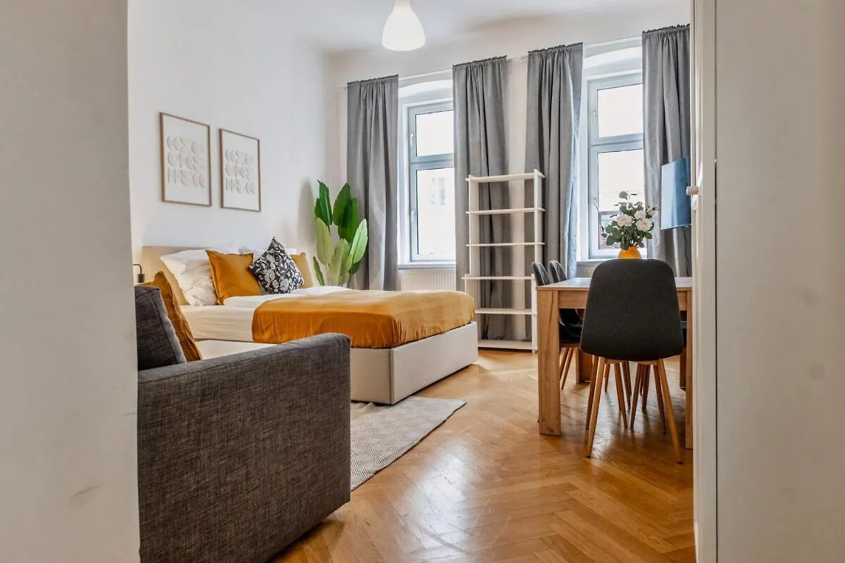 12 Minutes To Schoenbrunn I 5 Minutes To Metro U3 Vienna Apartment