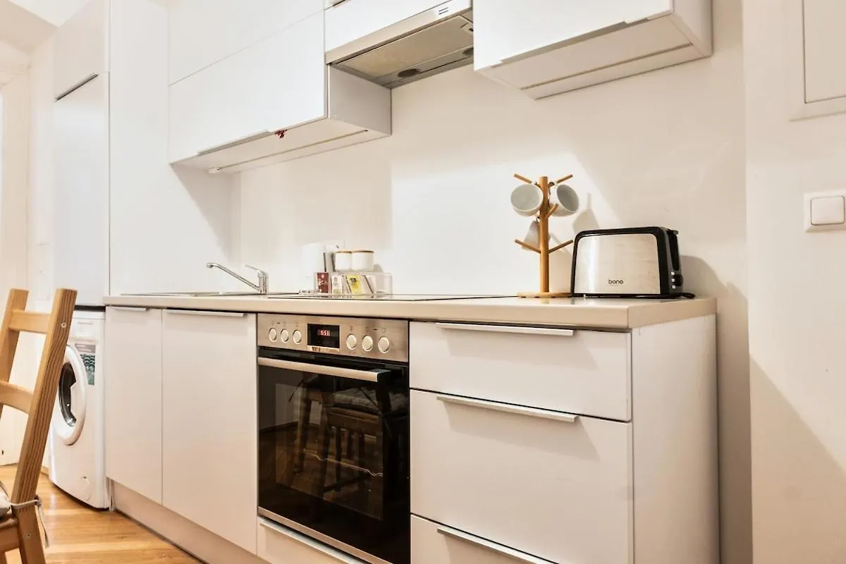 Apartment 12 Minutes To Schoenbrunn I 5 Minutes To Metro U3 Vienna