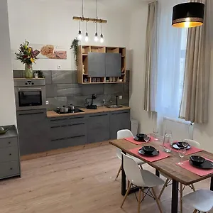Gesamte Fuer 4 Personen 8 Apartament