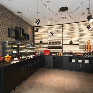 4* Hotel Leonardo West