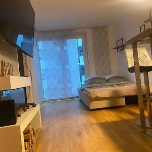 Moderne In Der Toplage Inkl. Garage Apartament