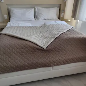 2* Πανσιόν Ch-hotel Luka