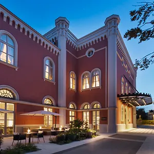  Hotel Imperial Riding School, Autograph Collection