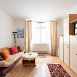 1030 Apartman