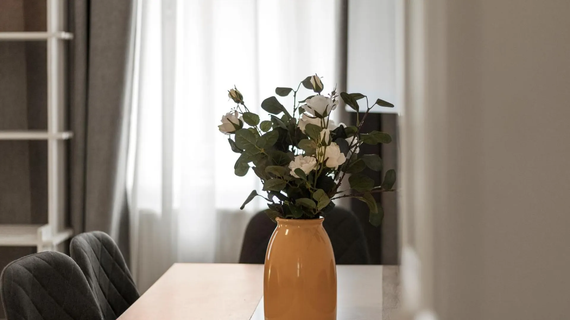 12 Minutes To Schoenbrunn I 5 Minutes To Metro U3 Vienna Apartment